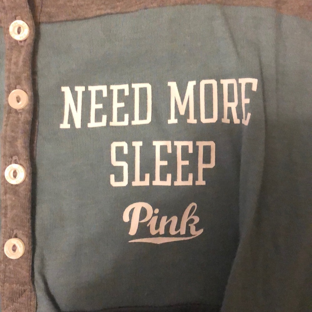 Victoria’s Secret PINK t-shirt - Picture 2 of 4